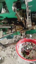 Carregar e reproduzir vídeo no visualizador da galeria, semi-auto-machine-for-making-PP-strapping-packing-clip-13-16-and-19-mm