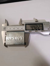 Carregar imagem no visualizador da galeria, Steel strapping clip 32 mm making machine with two logos in same machine