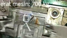 Cargar y reproducir el video en el visor de la galería, Mesin untuk membuat gesper kawat bentuk persegi dari tali pengikat.mp4