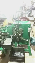 Carregar e reproduzir vídeo no visualizador da galeria, Máquina de clip de sellado dentado con correas de PET para 5/8 '(16 mm)