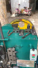 Carregar imagem no visualizador da galeria, Machine ng PP-strapping clip--19 mm- na may serrated point