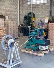 Carregar imagem no visualizador da galeria, Poly strapping seal (embossed points) machine