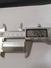 गैलरी व्यूवर में इमेज लोड करें, Steel strapping seal clip making machine with logo embossed for 3/4' steel seal